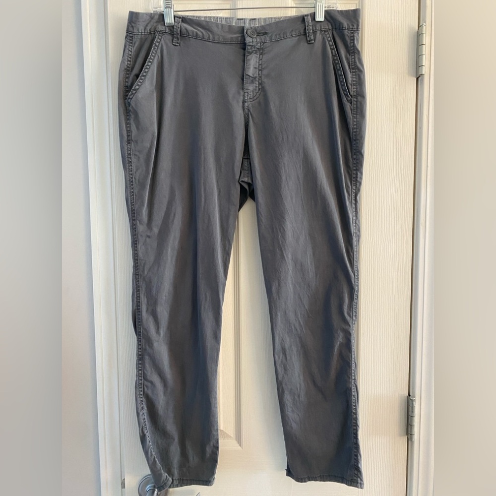 Women’s Sonoma Grey Capri Pants